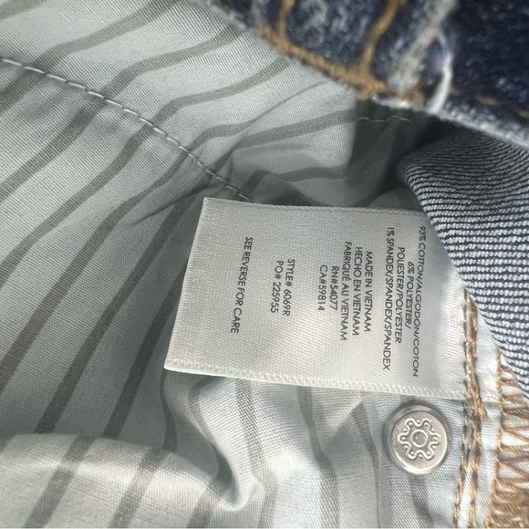 Cabi Jeans Blue Wash Denim 5th Avenue Stretch Ultra High Rise - Picture 10 of 11